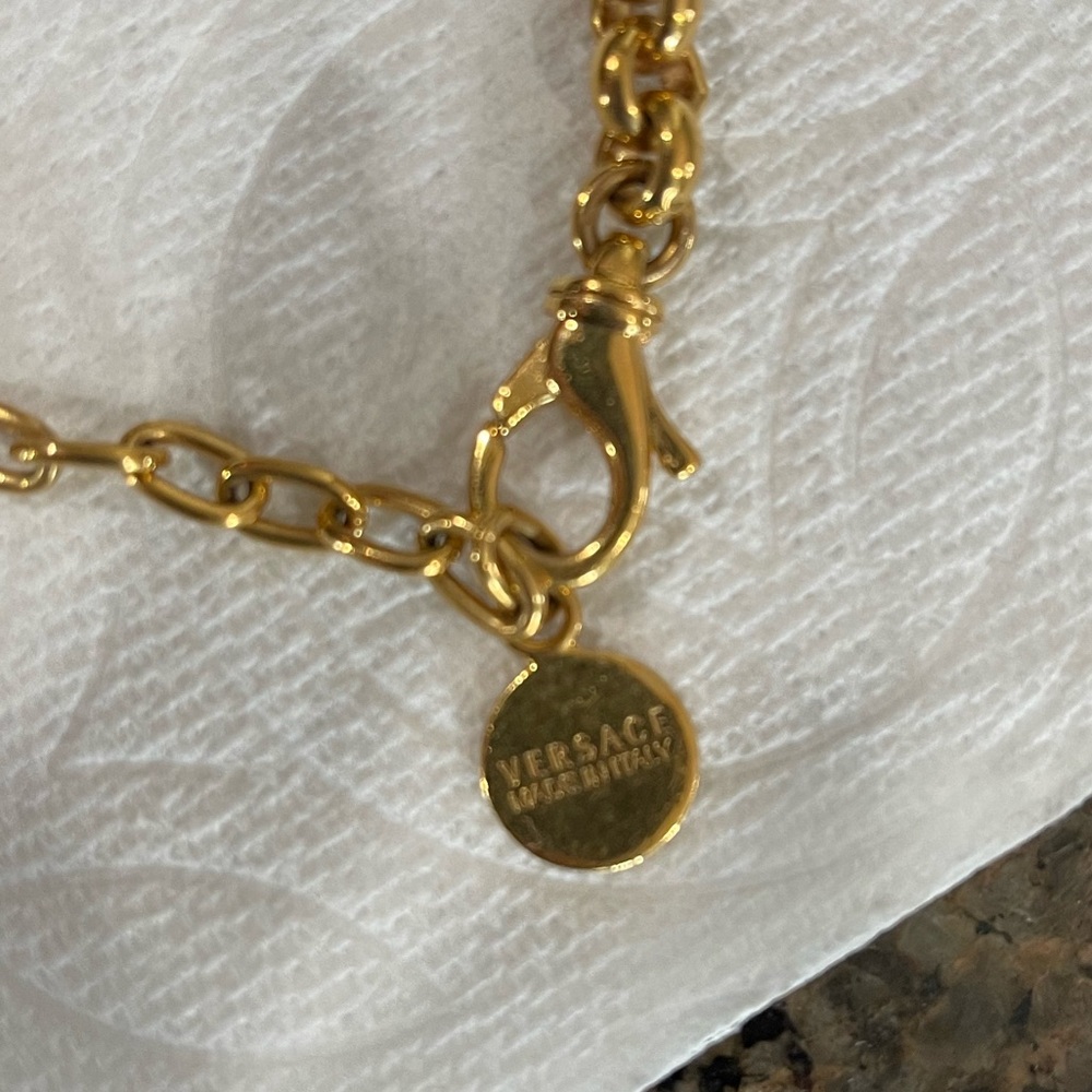 Versace Medusa necklace - Picture 3 of 5